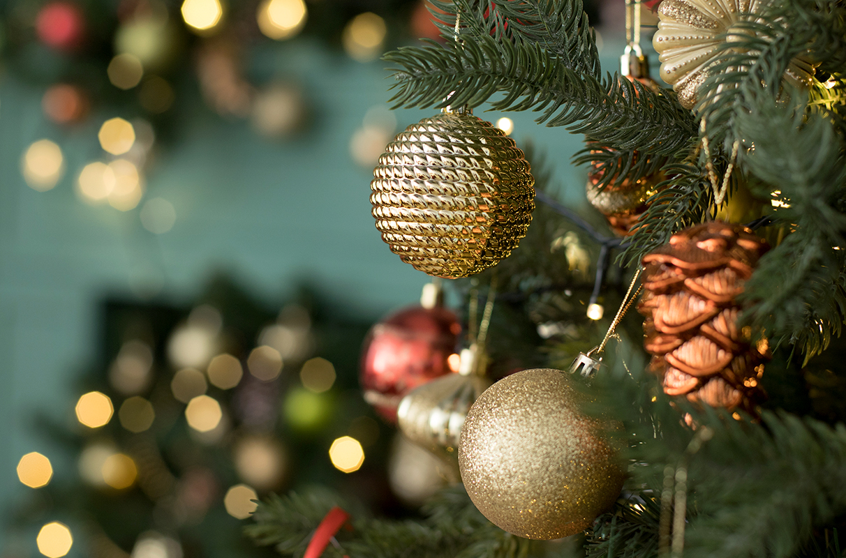 Northlight Sales Store -Northlight Sales Store decorated christmas tree